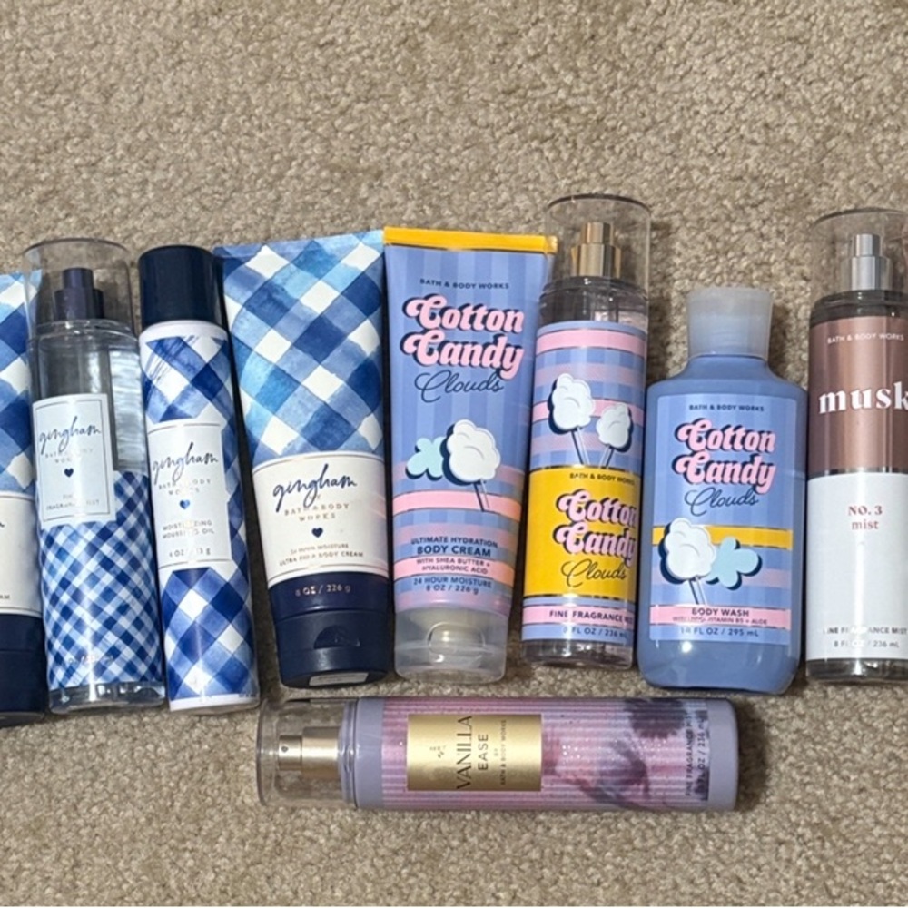 Bath & Body Works Cotton Candy Clouds Bath & Body Set - Blue, Pink, White